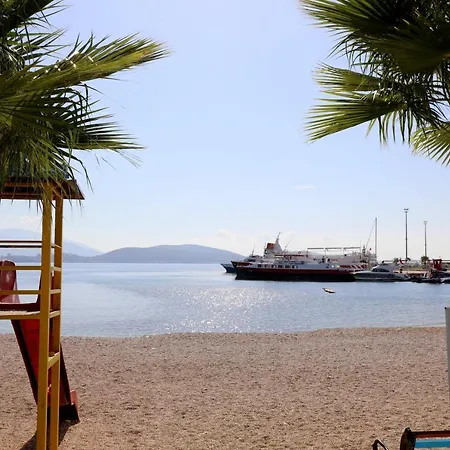 Apartment Luxury Seafront Sarande