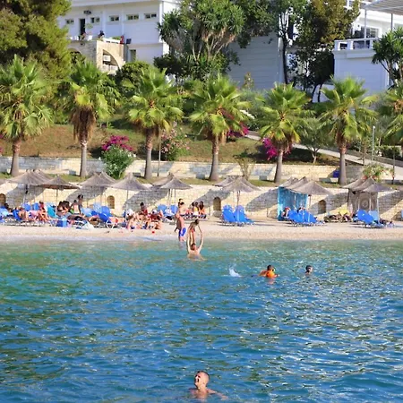 Luxury Seafront *