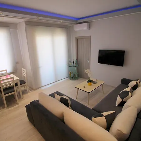 Luxury Seafront Apartment