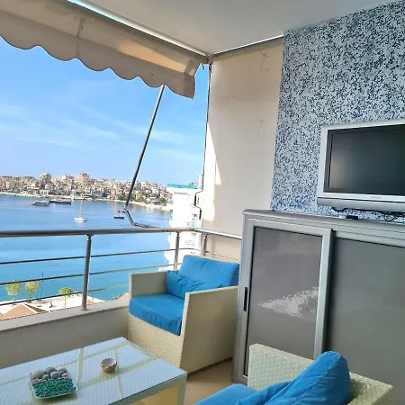 Luxury Seafront *