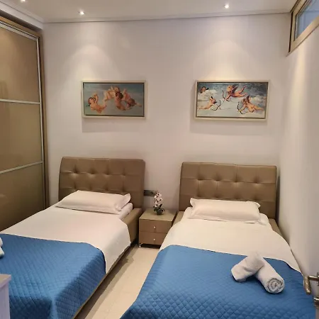Luxury Seafront *
